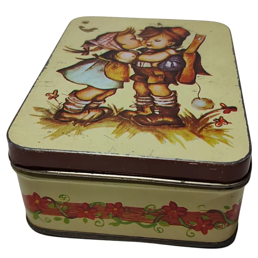 Giftco Hummel Girl Kissing Boy Tin with‎ Lid Decorative Vintage Five Inches